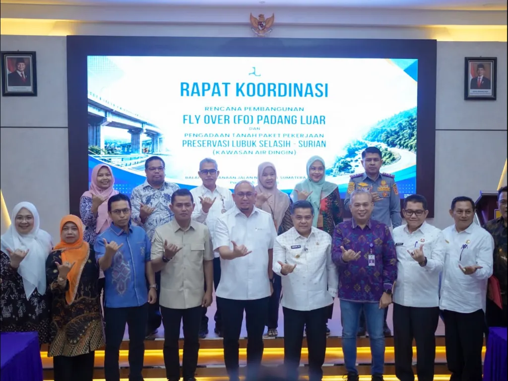 Foto bersama selepas rakor jalan